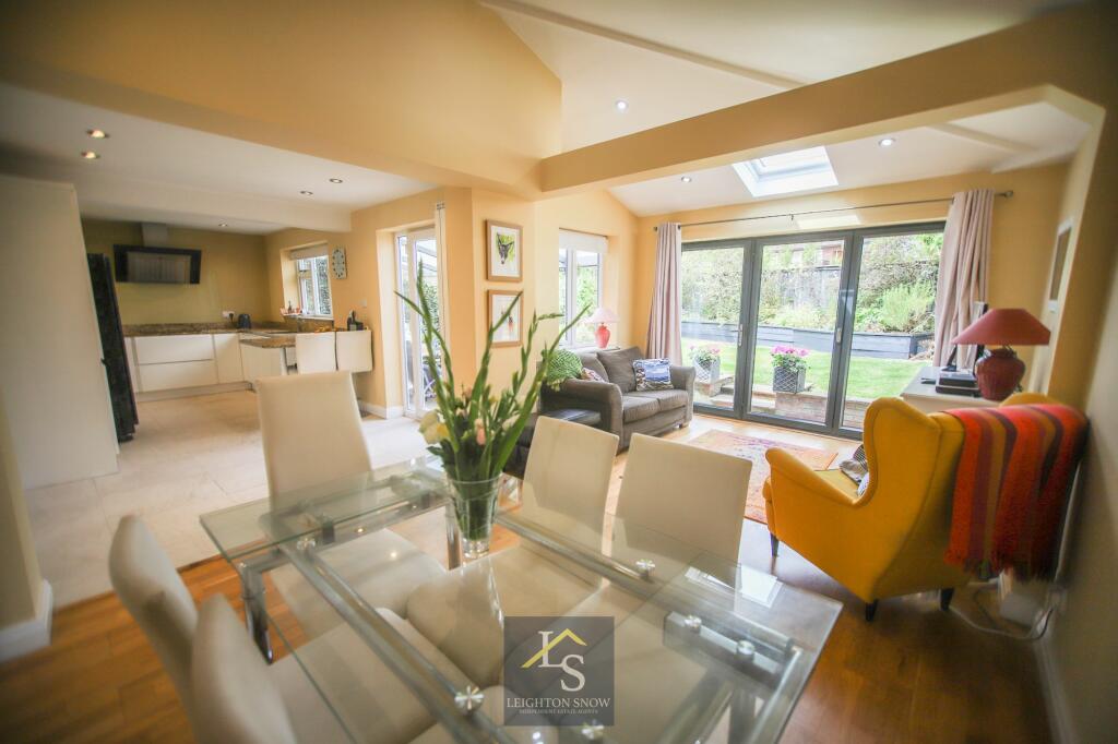 Sitting and Dining Area