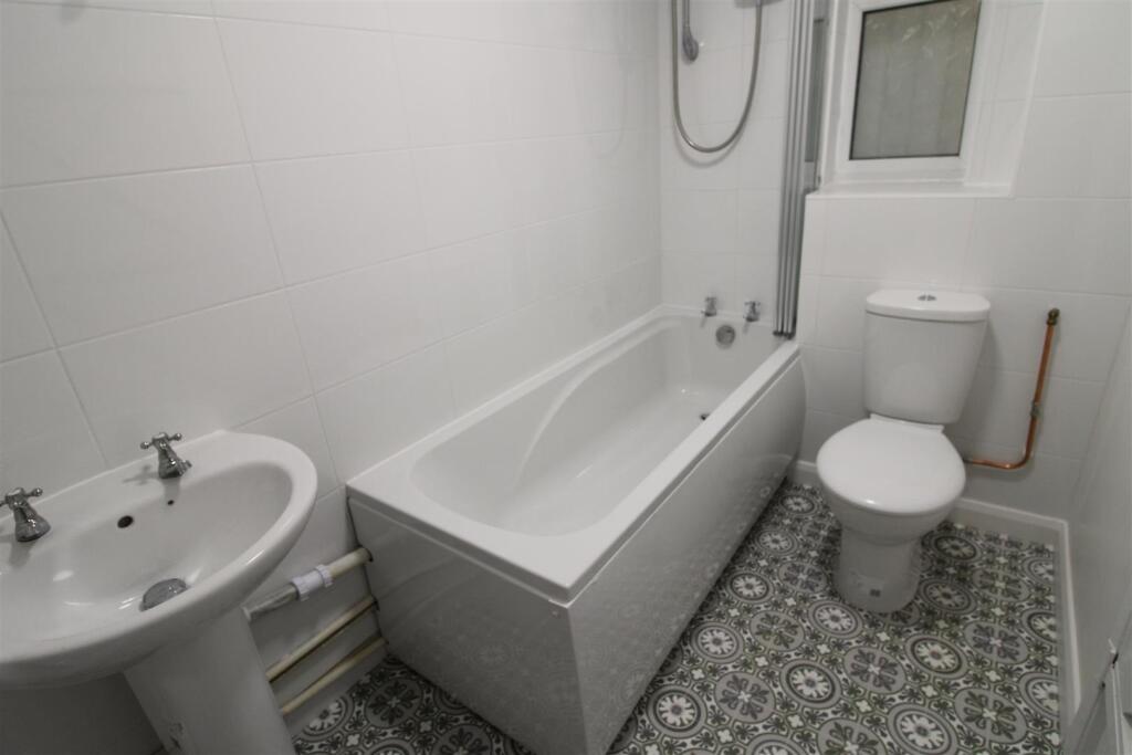 Bathroom.JPG