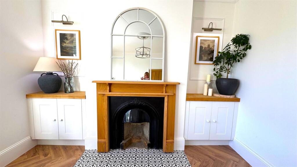 Dining Room Fireplace.jpg