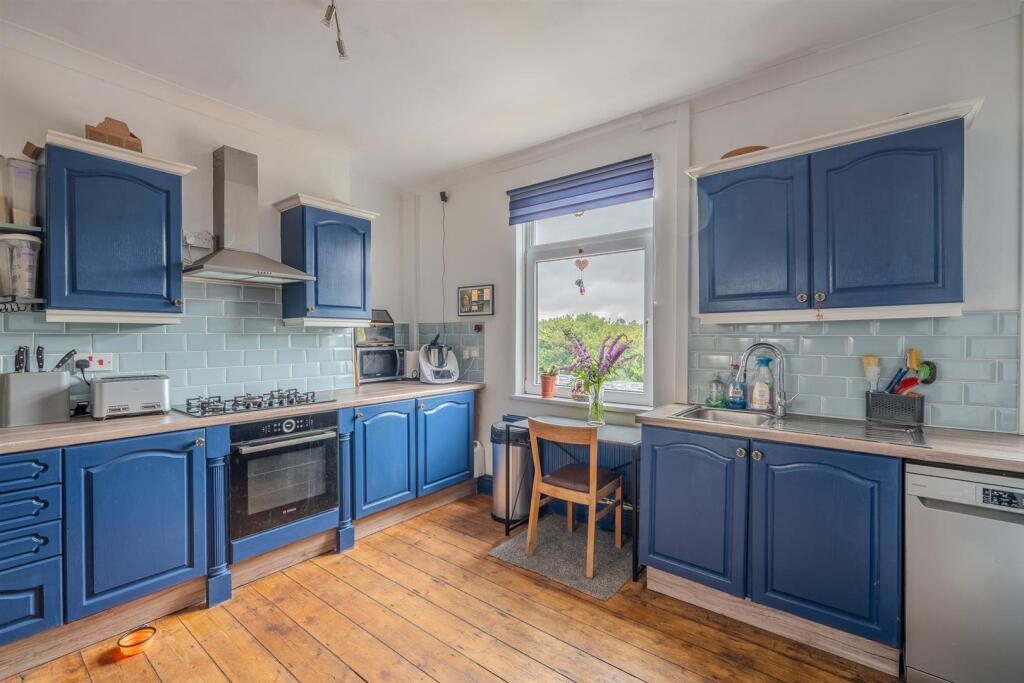 2 Woodview Terrace-11.jpg