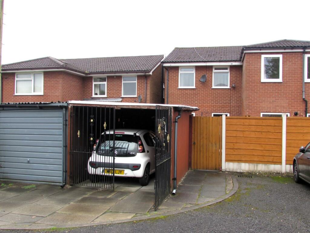 AshtonRd969gdn2.JPG