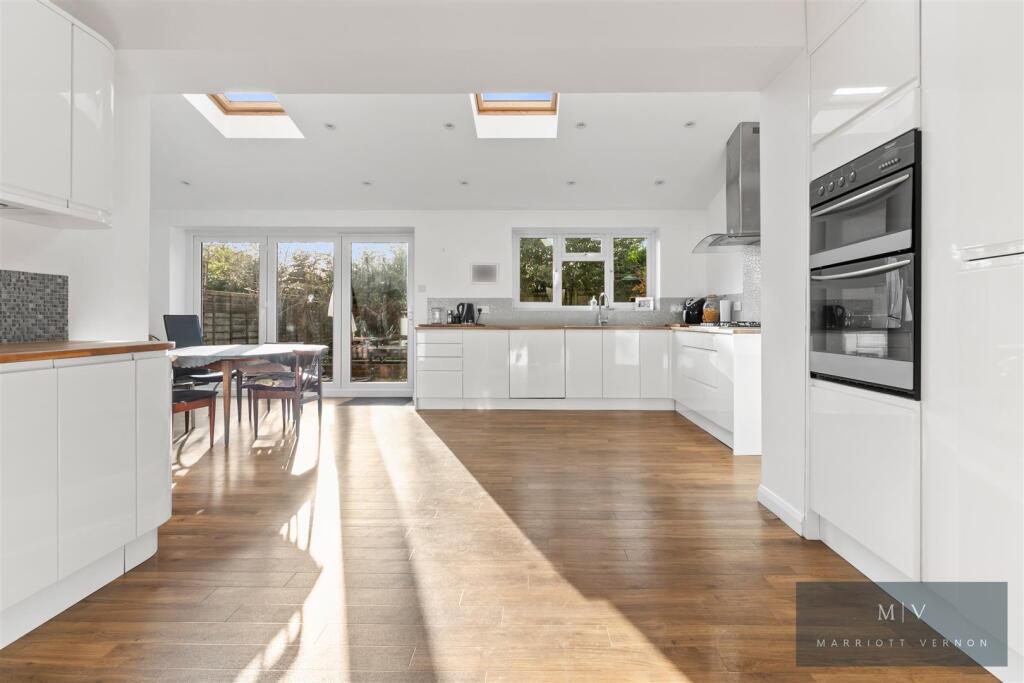 Stanley Gardens 12 MV-7.jpg