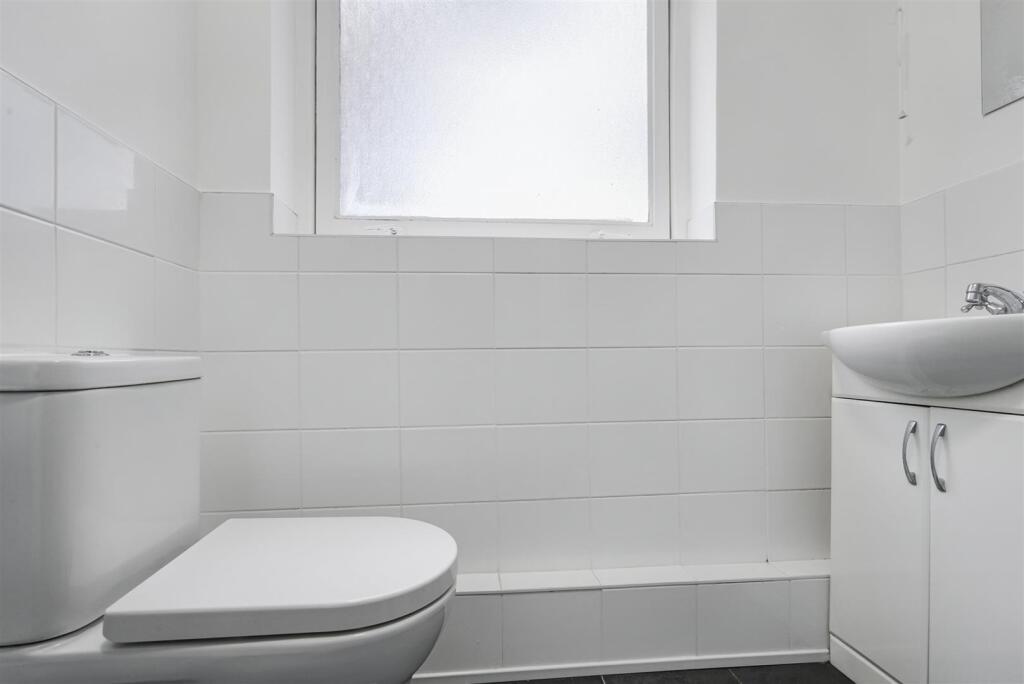 Shower Room 1_2.jpeg