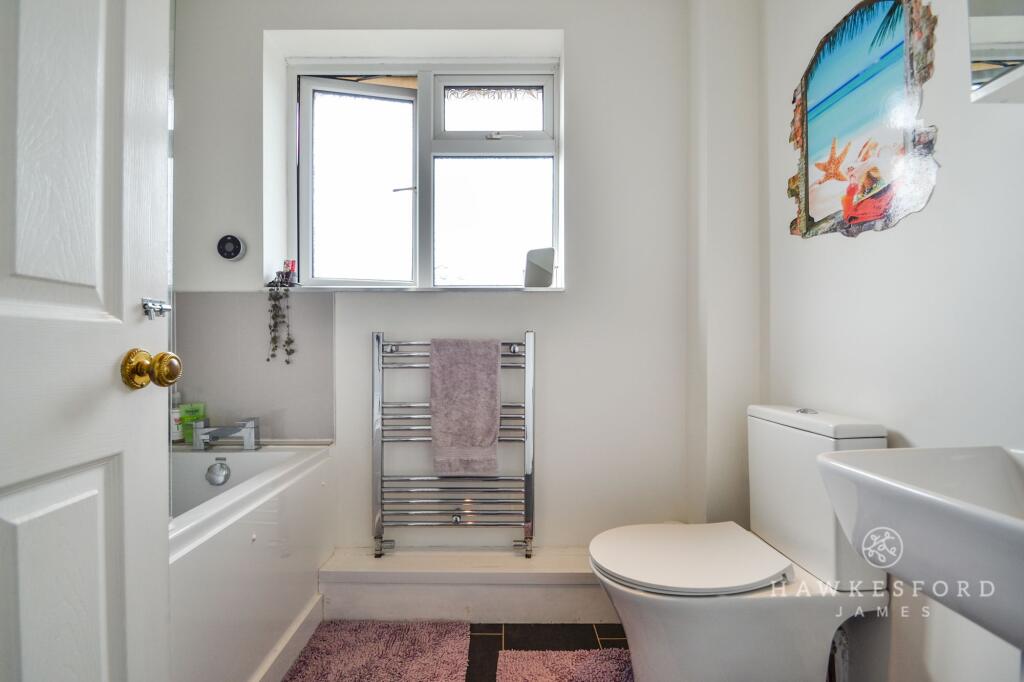 The Street, Bapchild - Bathroom