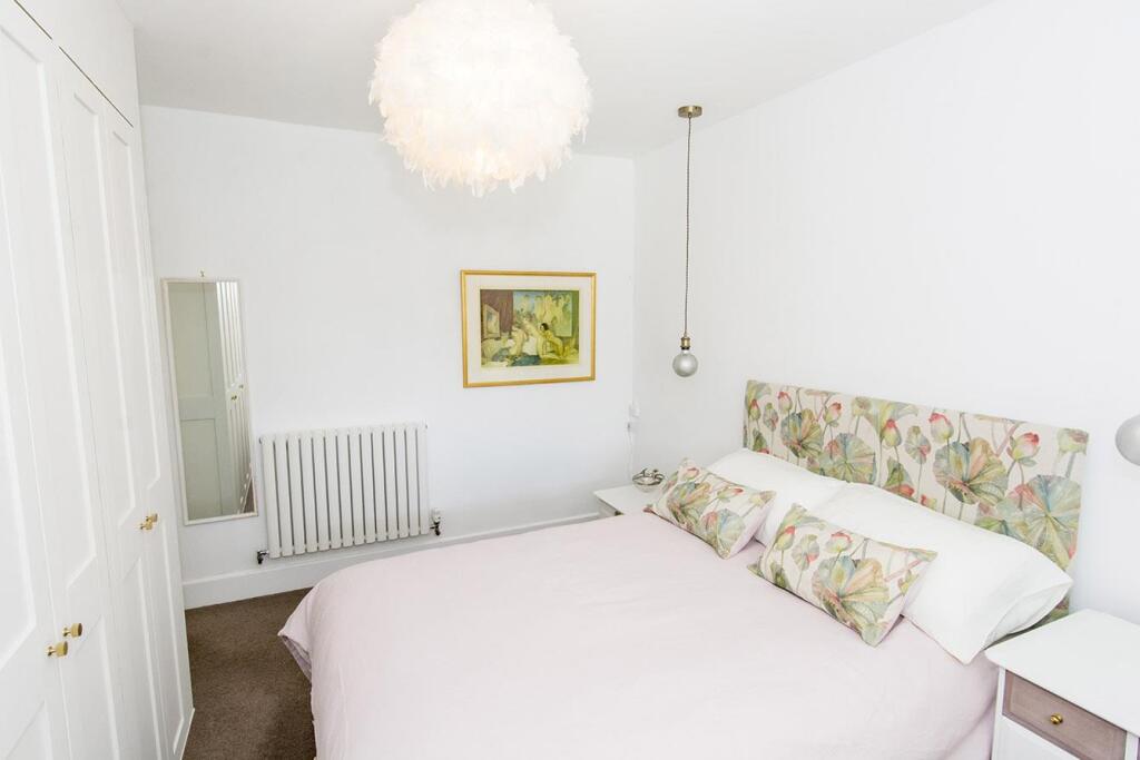 (Bedroom One Photo Two)