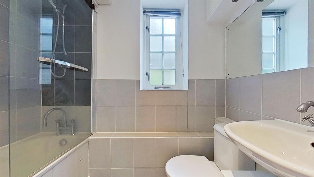 Chelsea-Court-Wandsworth-SW18-07182023_213224.jpg