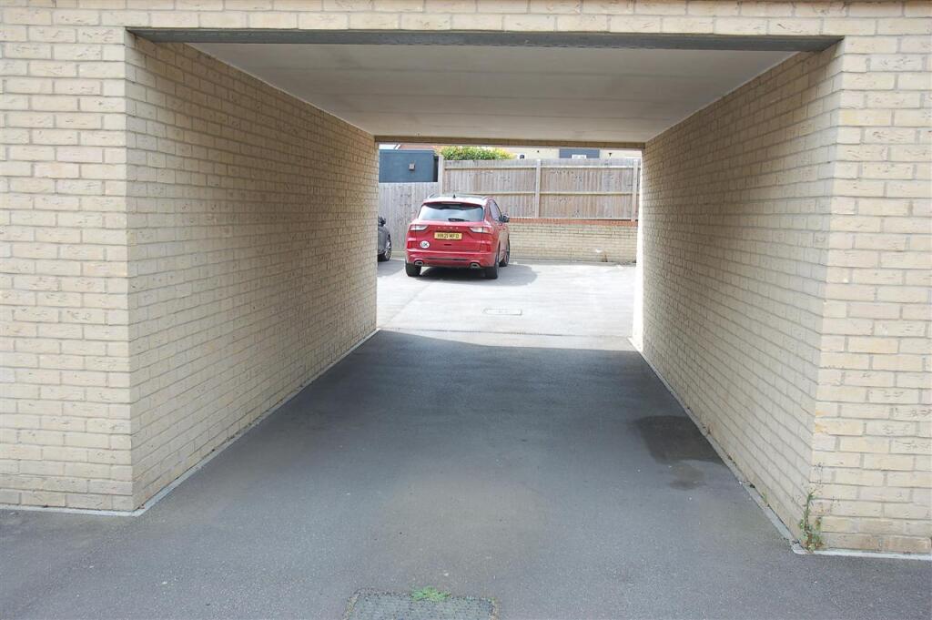 ACCESS TO PARKING