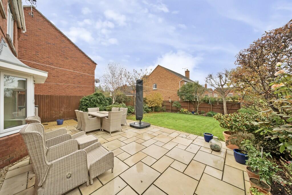 Garden (shot 1)