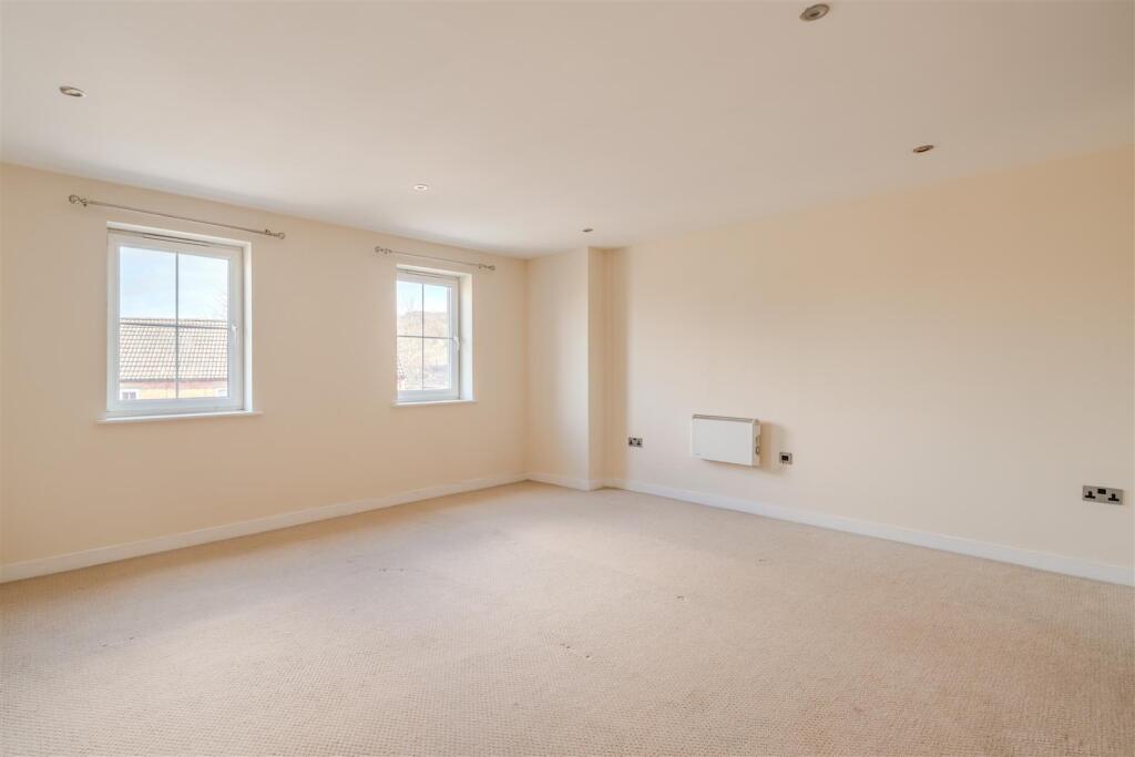 Living Room-4.jpg