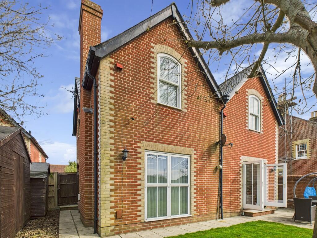 CAM05068G0-PR0013...