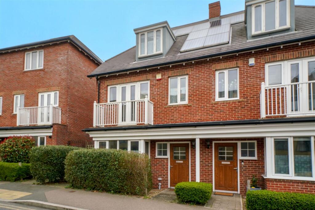 24 Inglis Way - AVguYJbzi0aKHteiqWDH.jpg