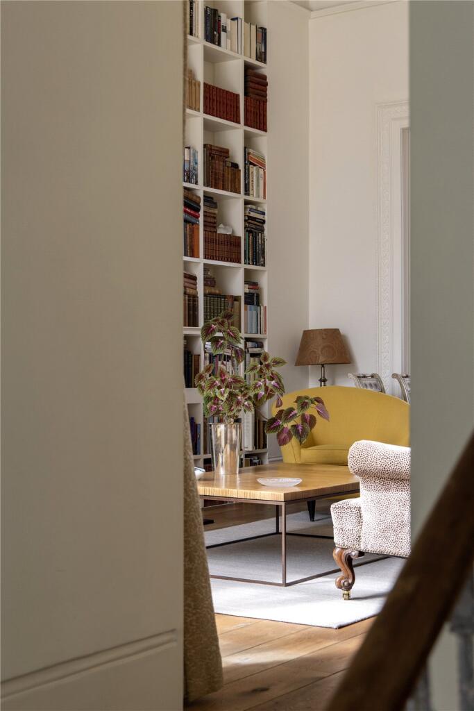 Sitting/Dining Room