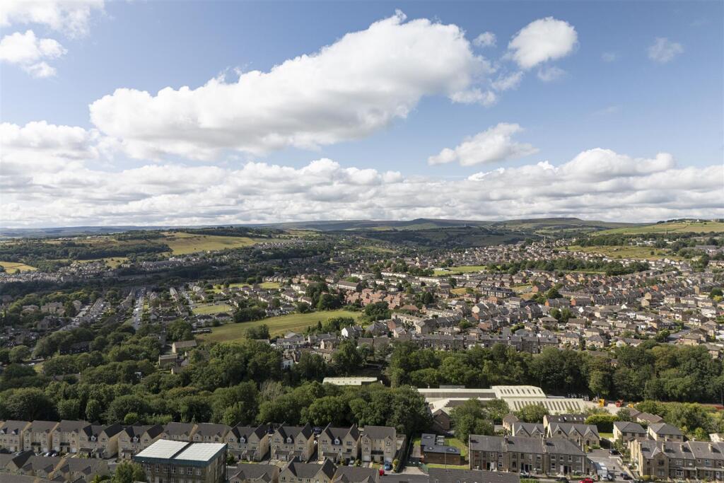 Bramleys Estate Agents - Edge Terrace - Longwood (