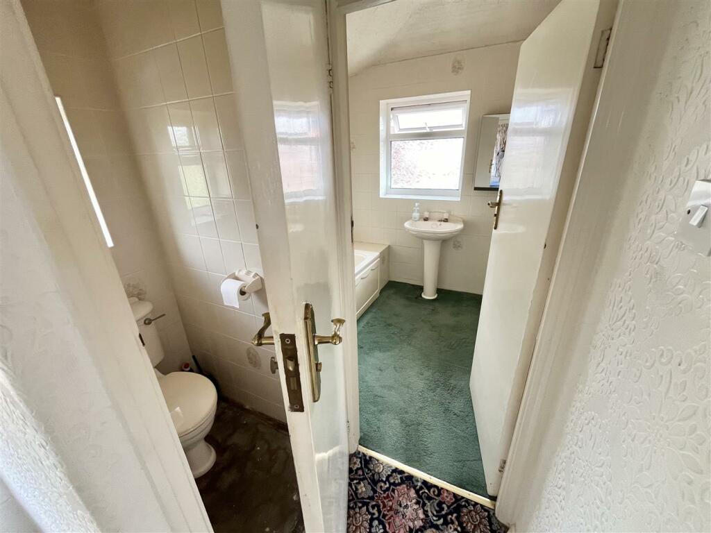 Separate WC