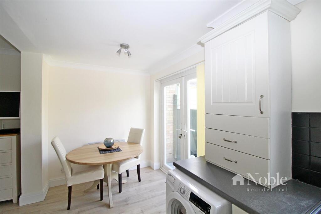 Kitchen/Breakfast Room