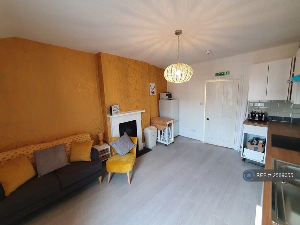 Shared Lounge/Kitchen/Diner