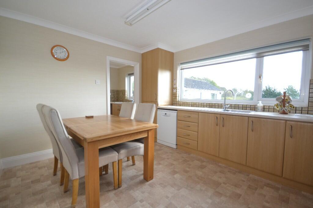 Kitchen/Breakfast Ro