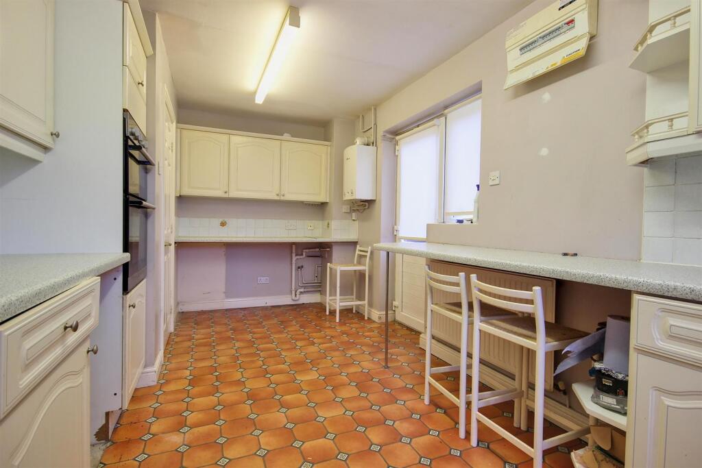 BREAKFAST KITCHEN