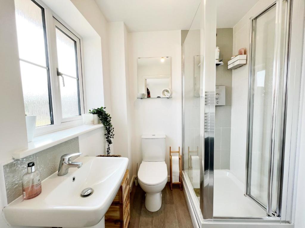 En Suite to Master Bedroom.jpg