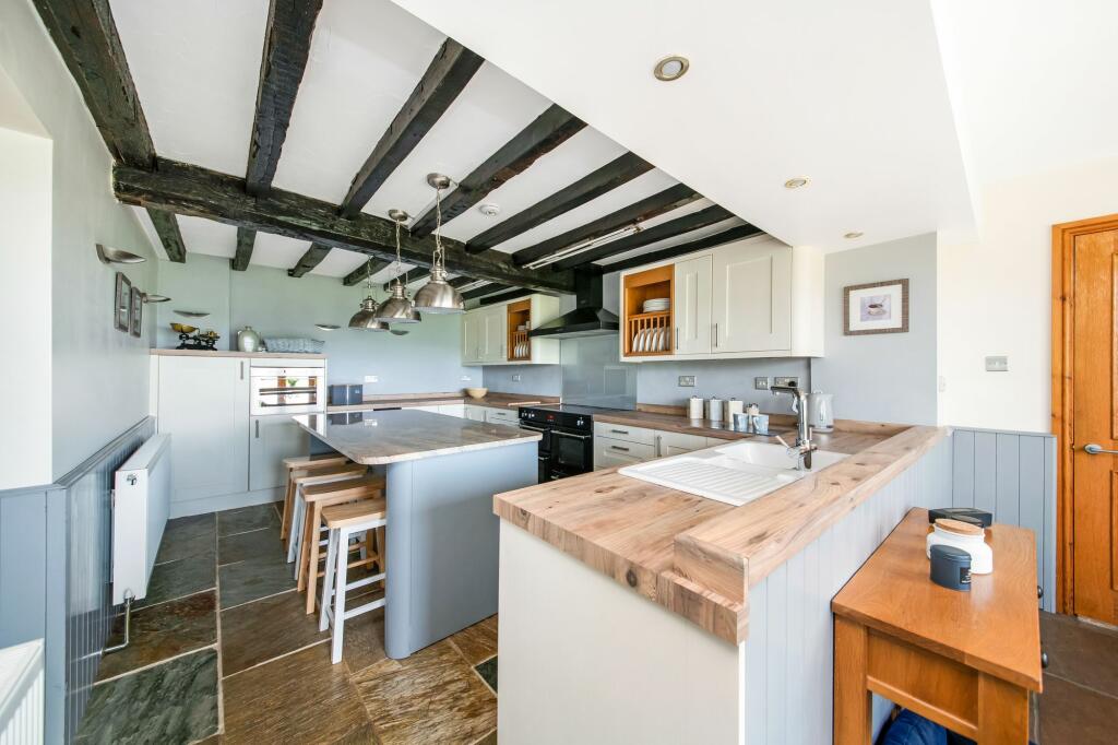 BREAKFAST KITCHEN