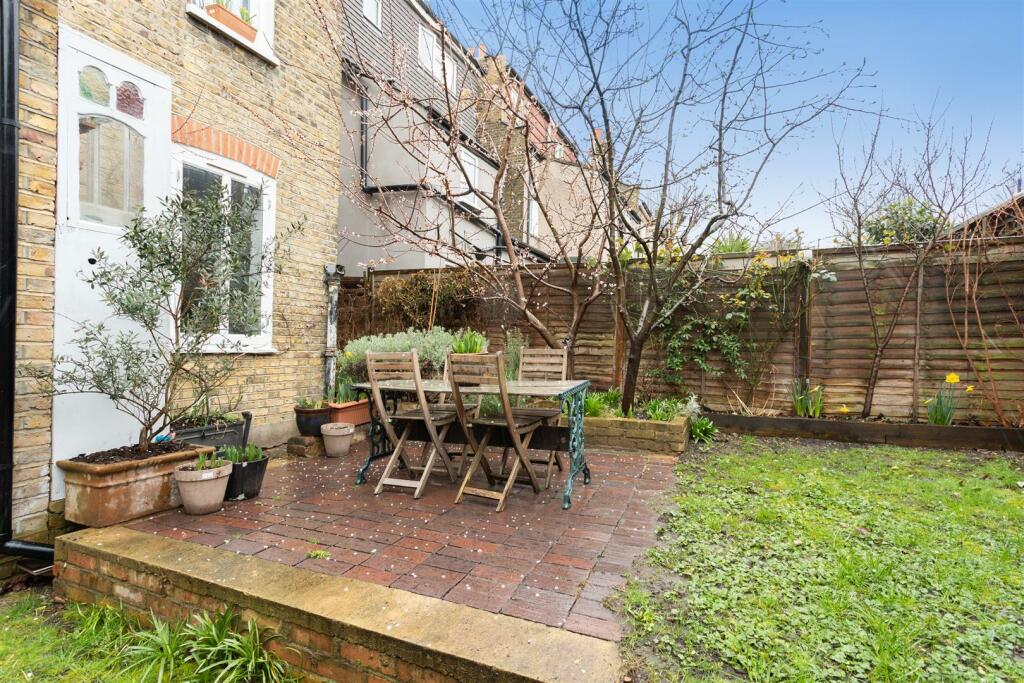 23 Fletcher Lane-13.jpg