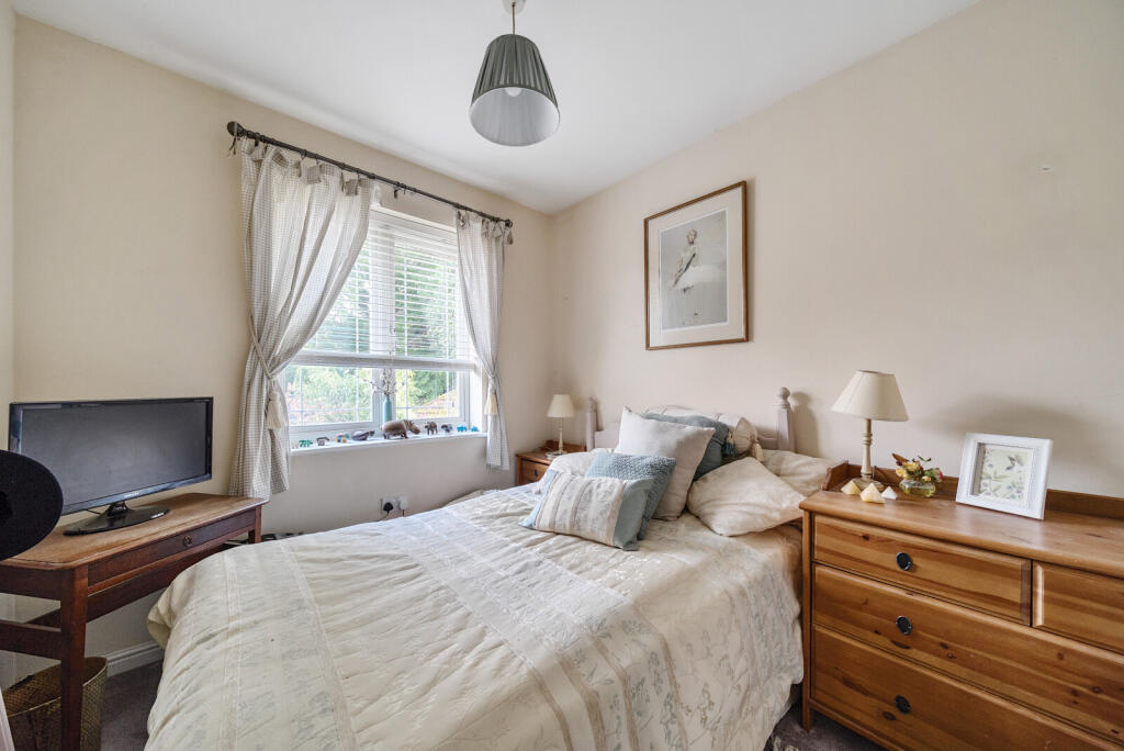 1320917-7-686bf7c...