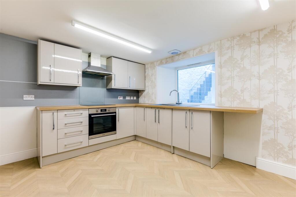 Regent Terrace 1-37.jpg