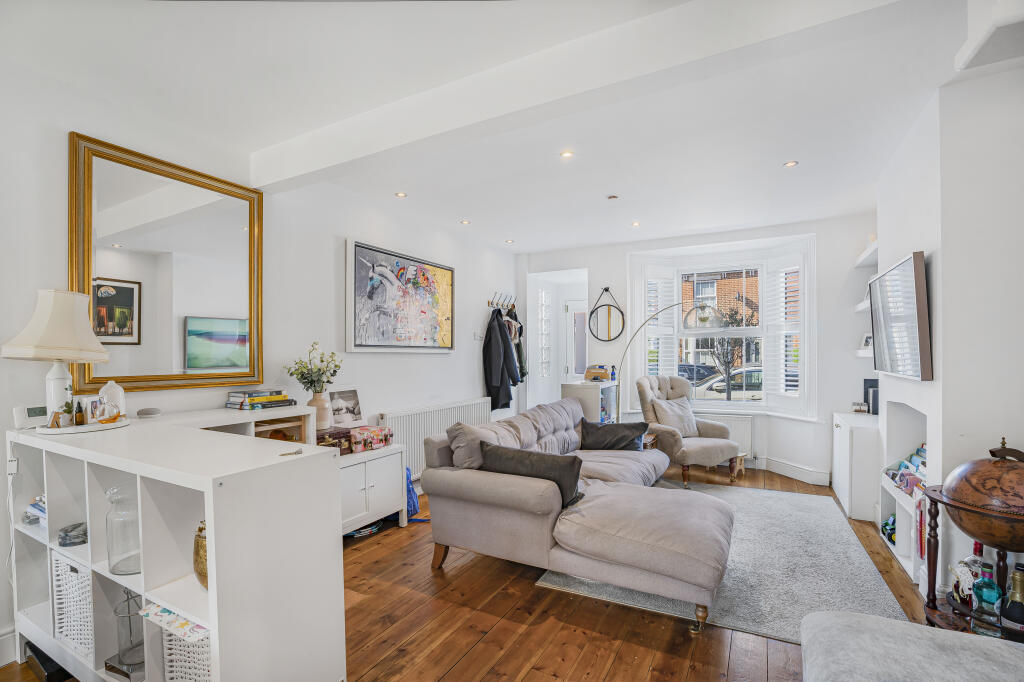 Sitting/Dining Room