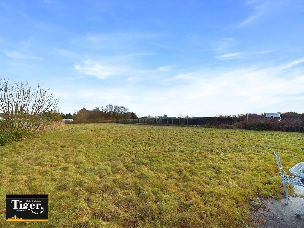 CAM02176G0-PR0463...