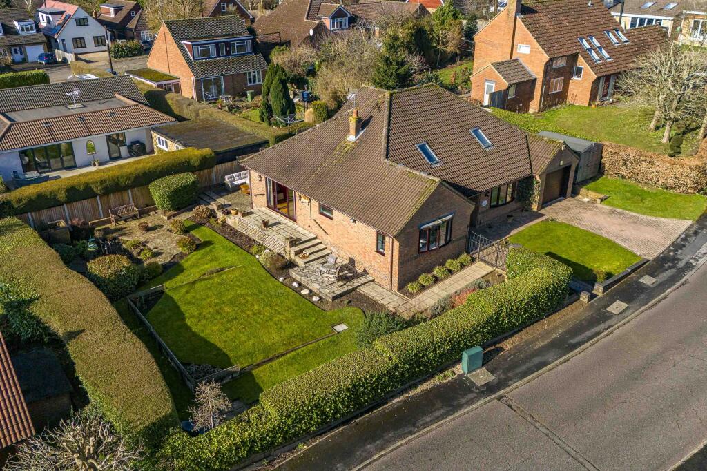 8 Mountain Ash, Marlow Bottom, SL7 3PB (LOW RES)-2