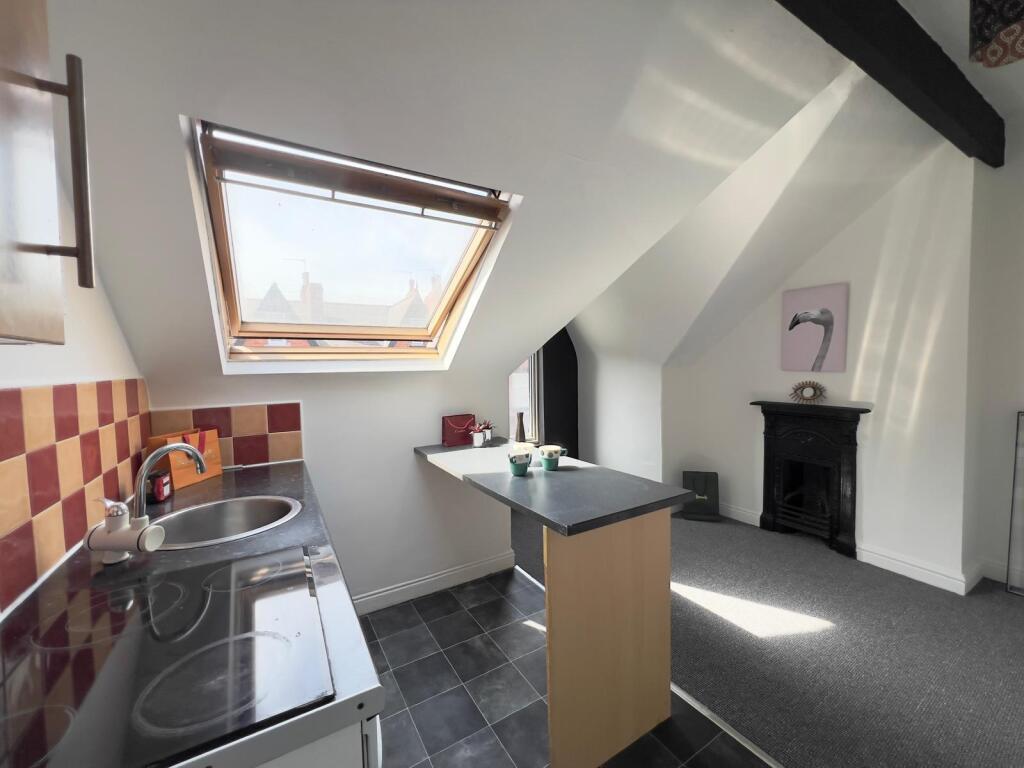 Living Room / Kitchen 3