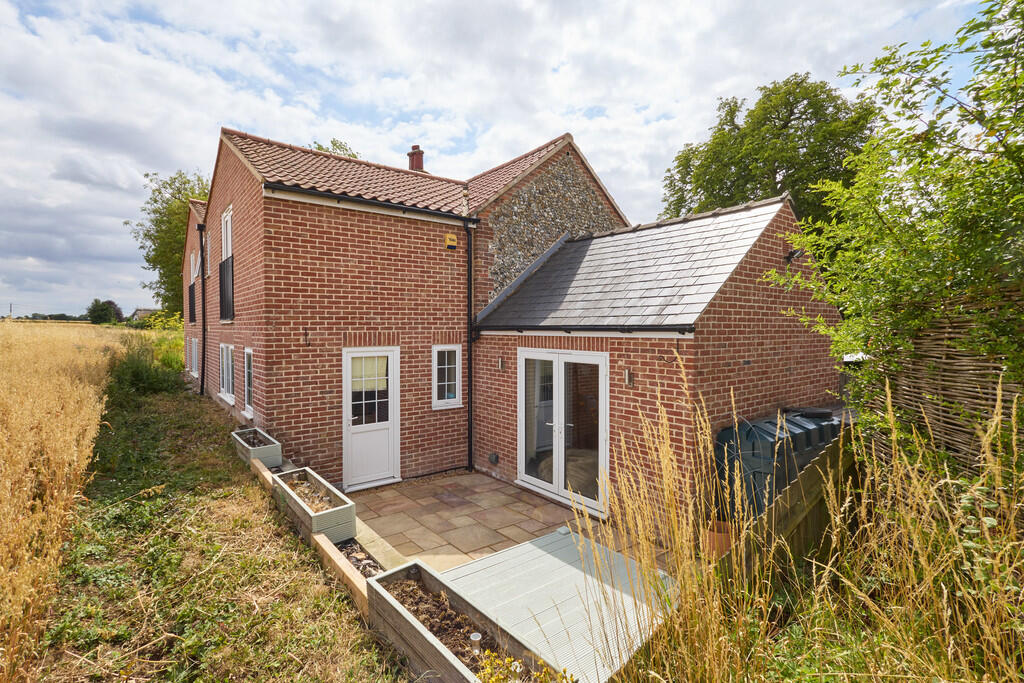 Flint Cottage 160...