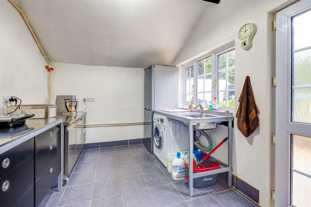 12 Altar Stone Lane, Markfield