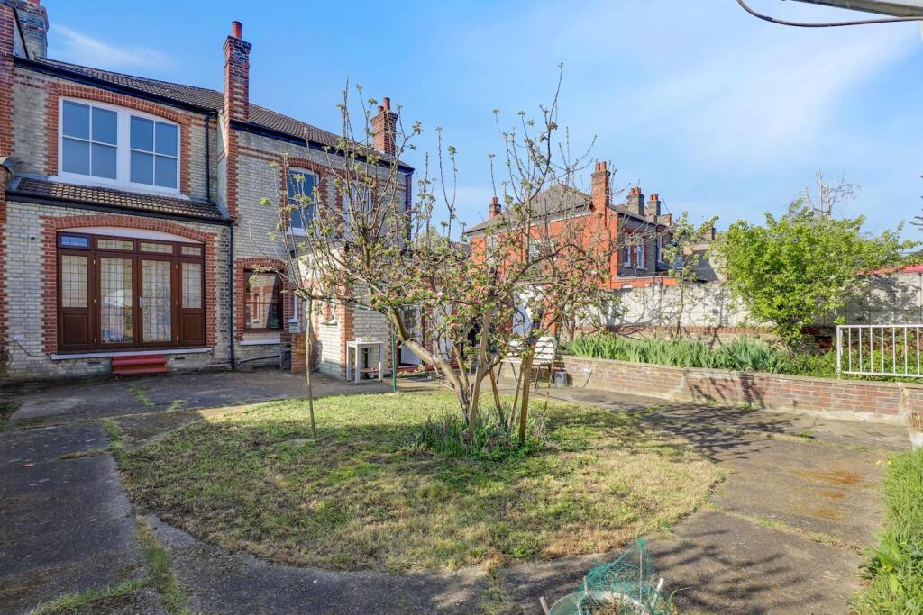 08-648eJHPropWorld - 25 Earlsthorpe Road - 22-medi