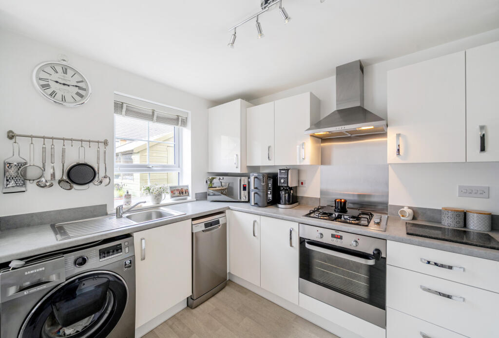 1326742-11-6878bc...