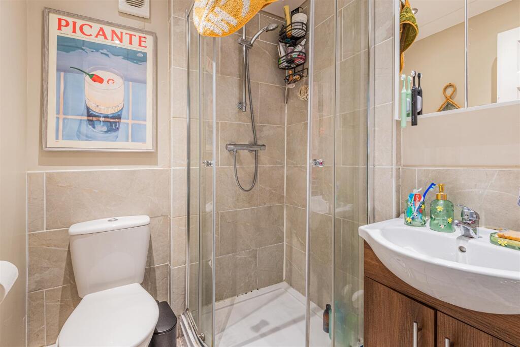 Claude Road 104, 1-1.jpg