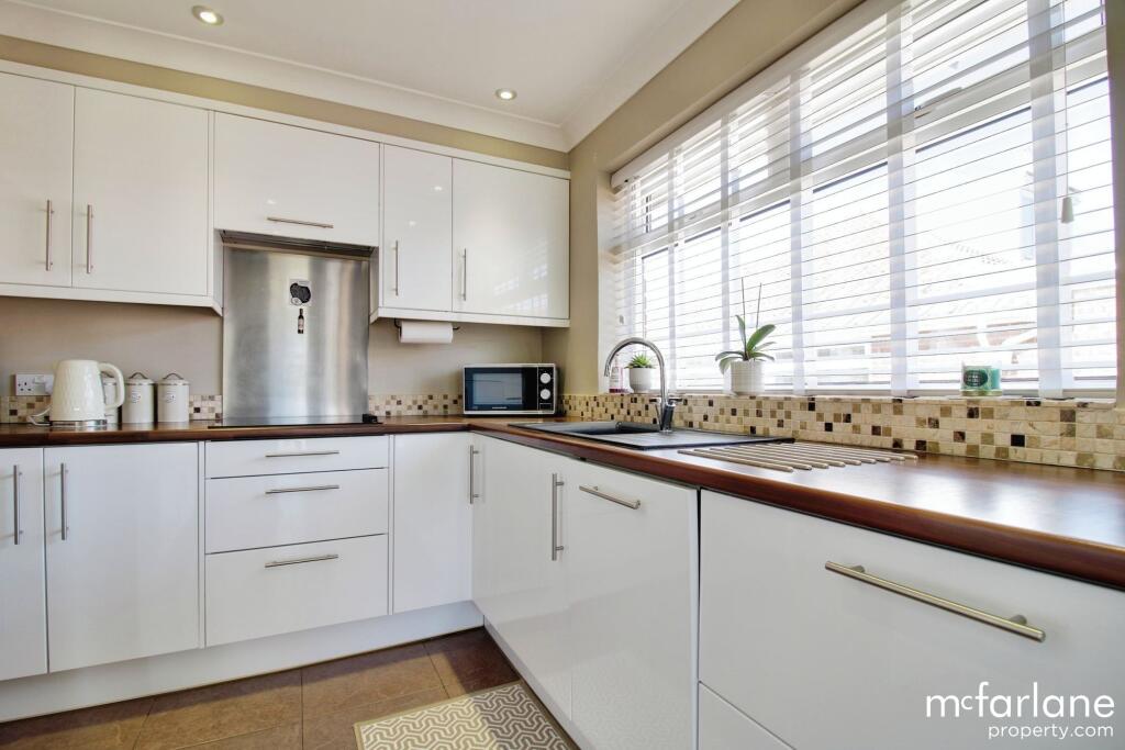Kitchen &amp; Dining Room