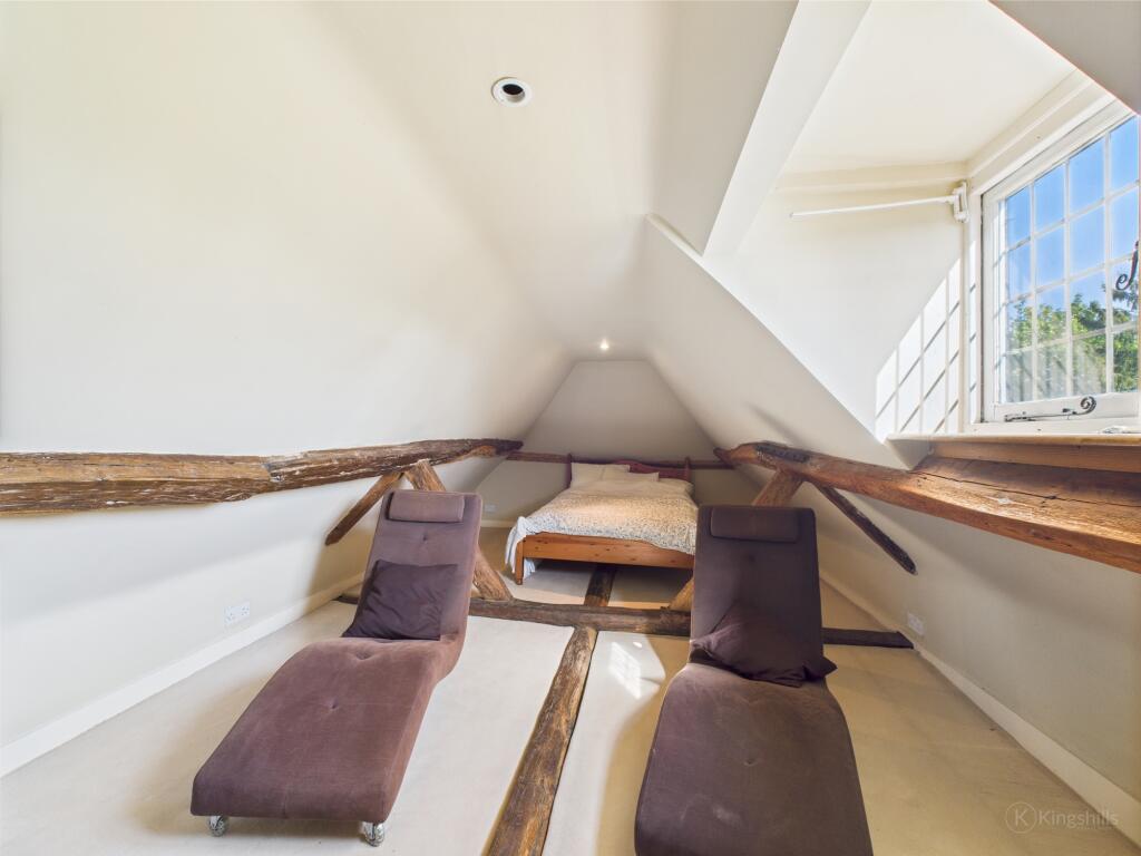Bedroom 6/loft room