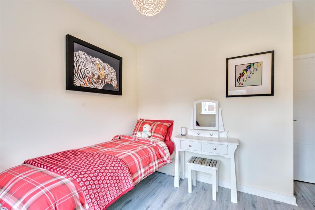 Bedroom 3_4.jpeg