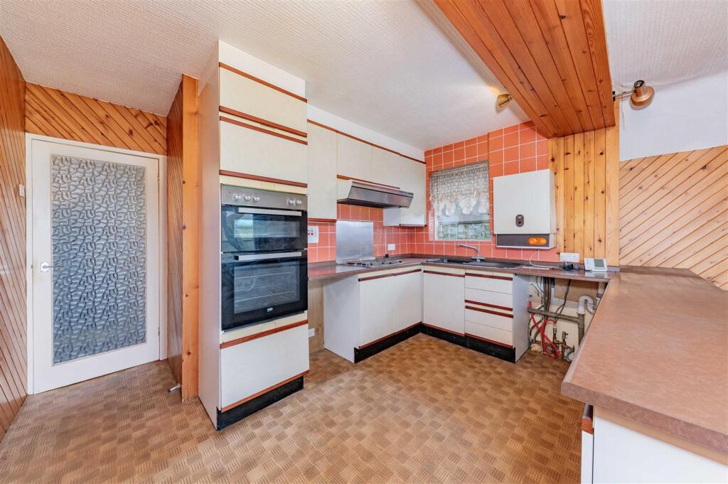 35 Pitcairn Road Dundee-12.JPG