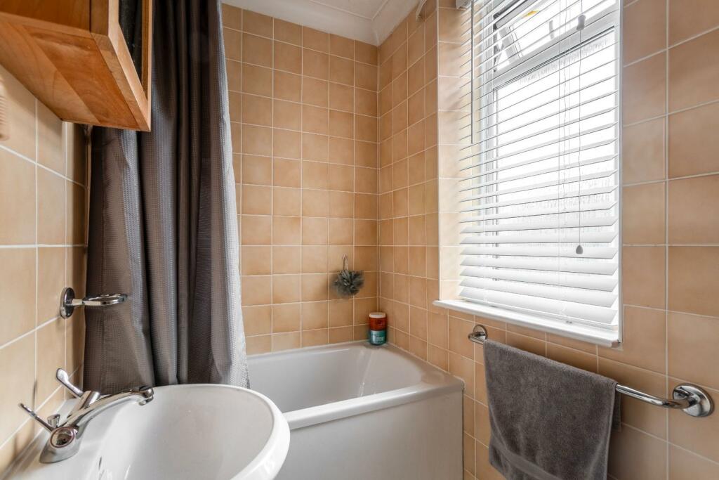 19 Old Shoreham Road-4.jpg