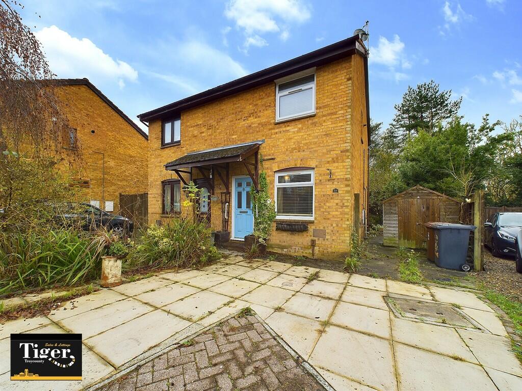 CAM02176G0-PR0405...