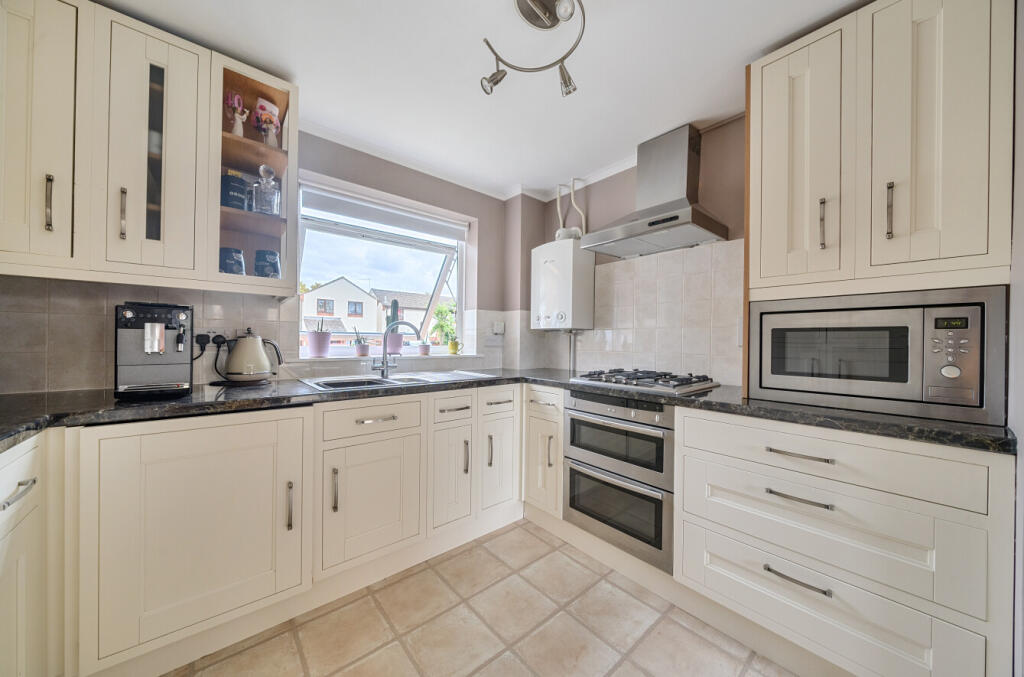 13408547689de252462c6