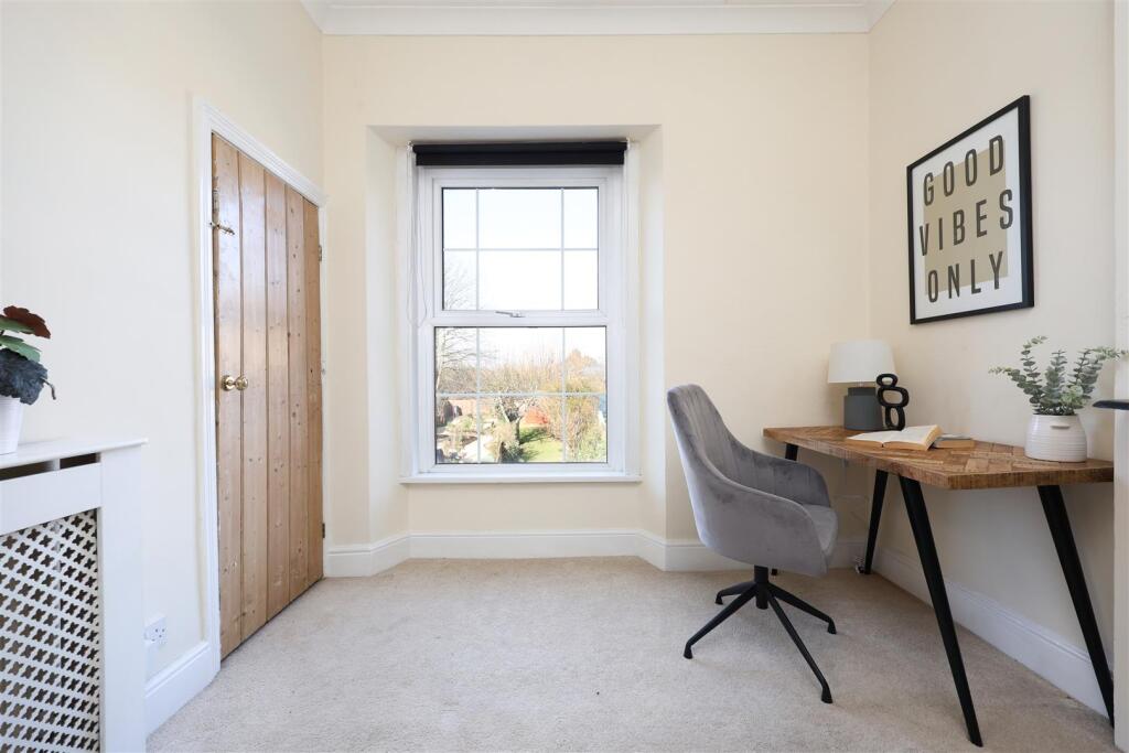 168 High Street 23.JPG