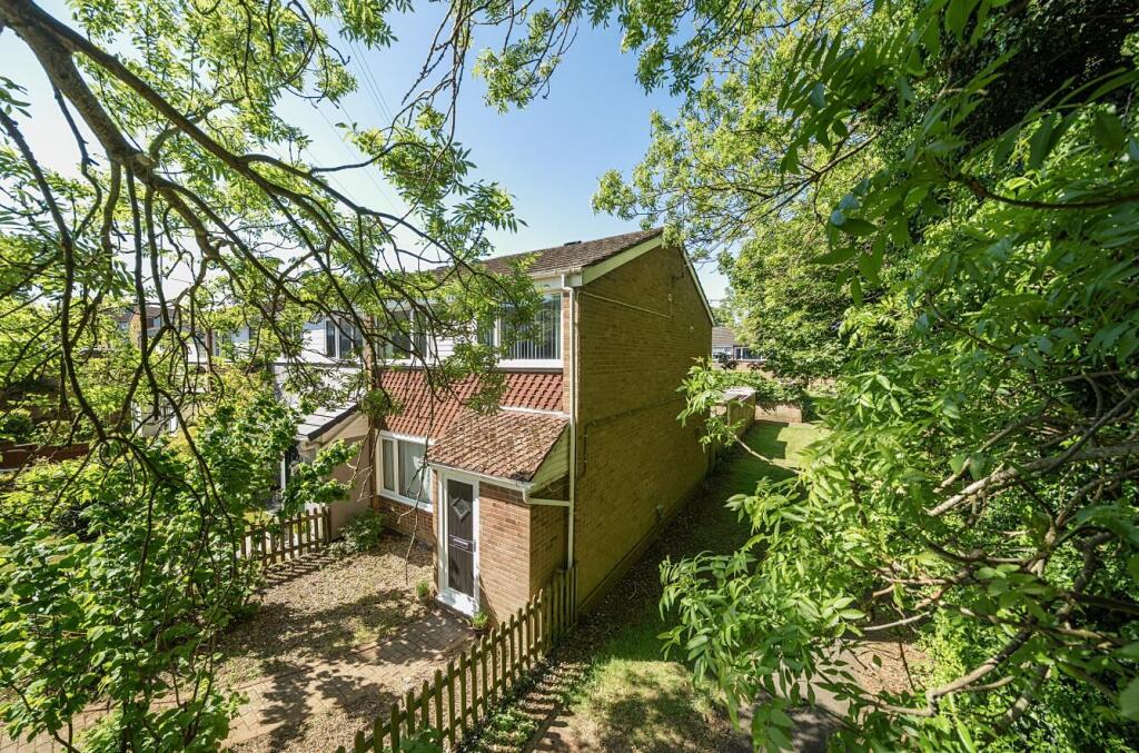 24 Collingwood Way