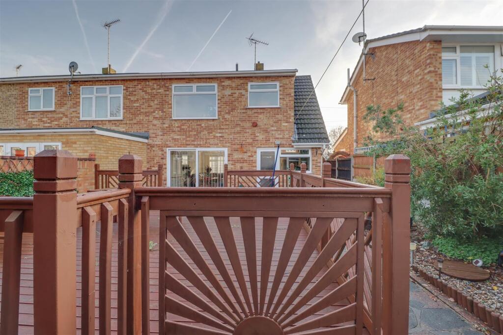 81 BEAUCHAMPS DRIVE INSIDE-13.jpg