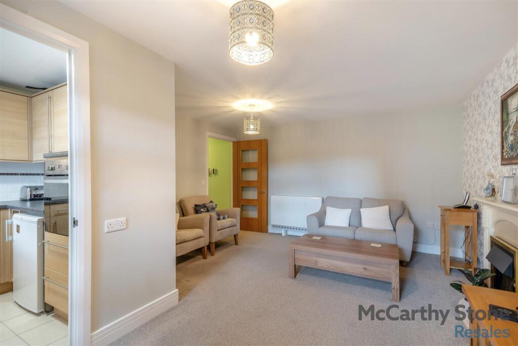 8649936-interior08.jpg