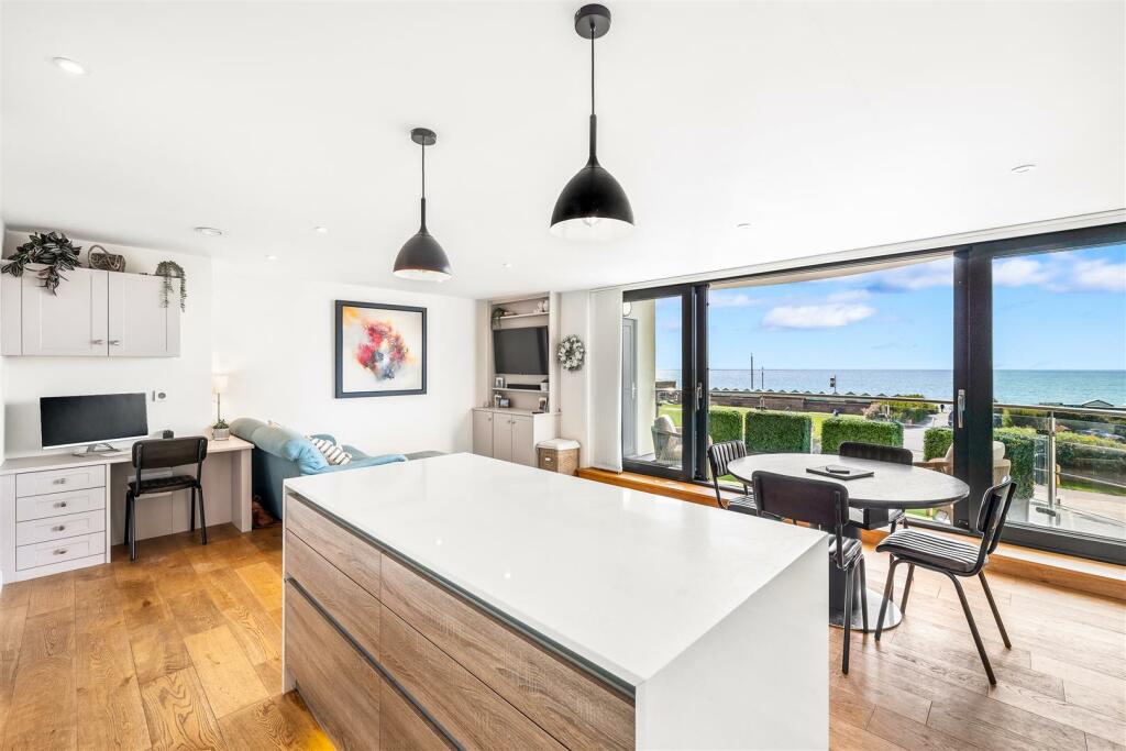 Kitchen/Living/Dining