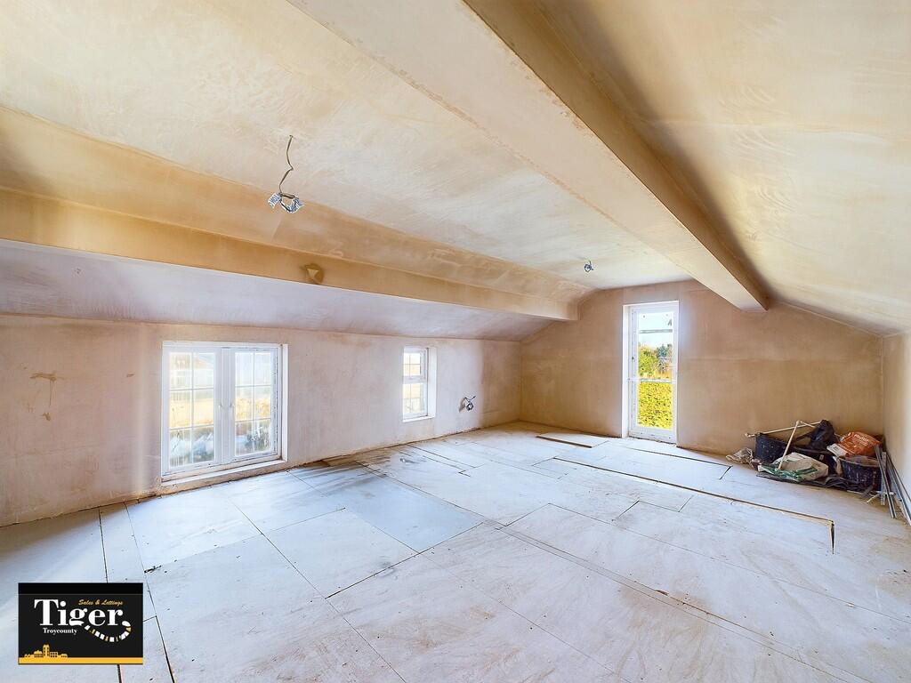 CAM02176G0-PR0463...