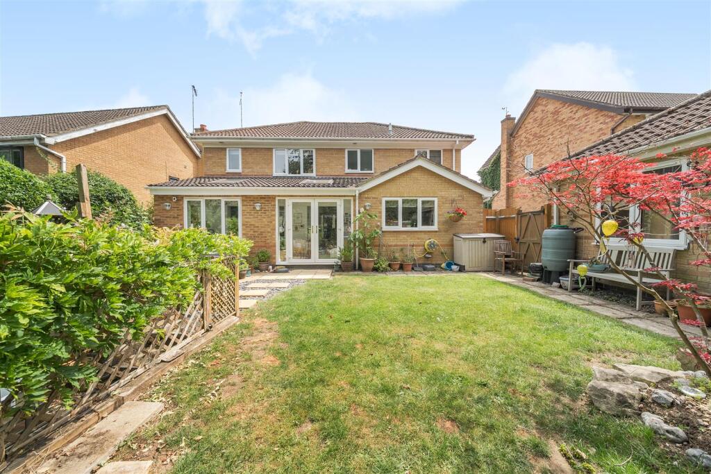 4 Old Oak Drive, Silverstone (5).jpg